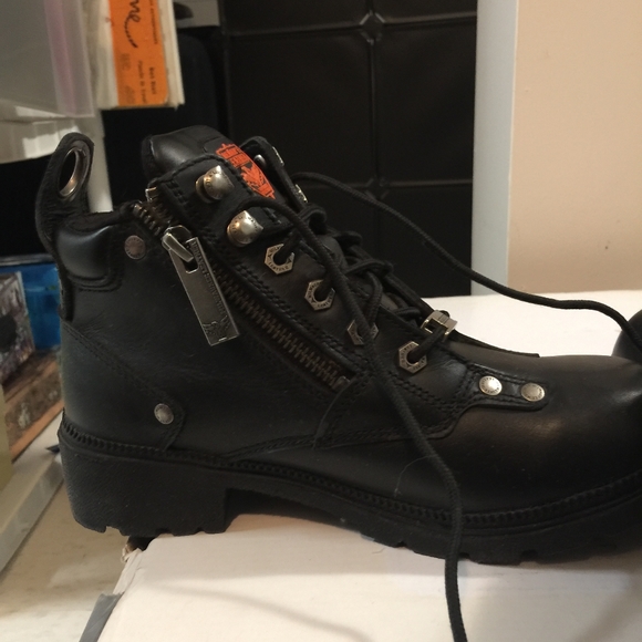 Milwaukee wimens boots - Picture 2 of 3